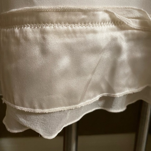 The limited women's white Godet skirt, ruffled detail size 4 - Picture 10 of 12